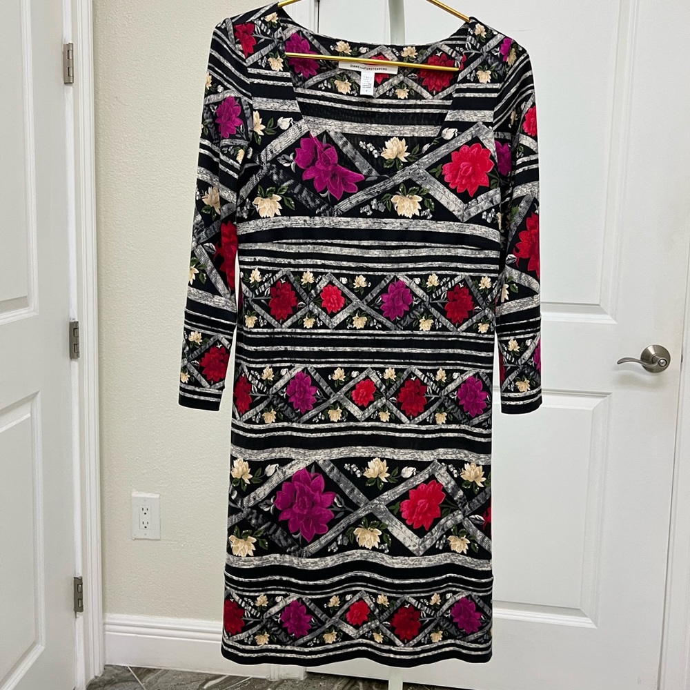 Diane Von Furstenberg silk dress. Size 8.  Good condition.